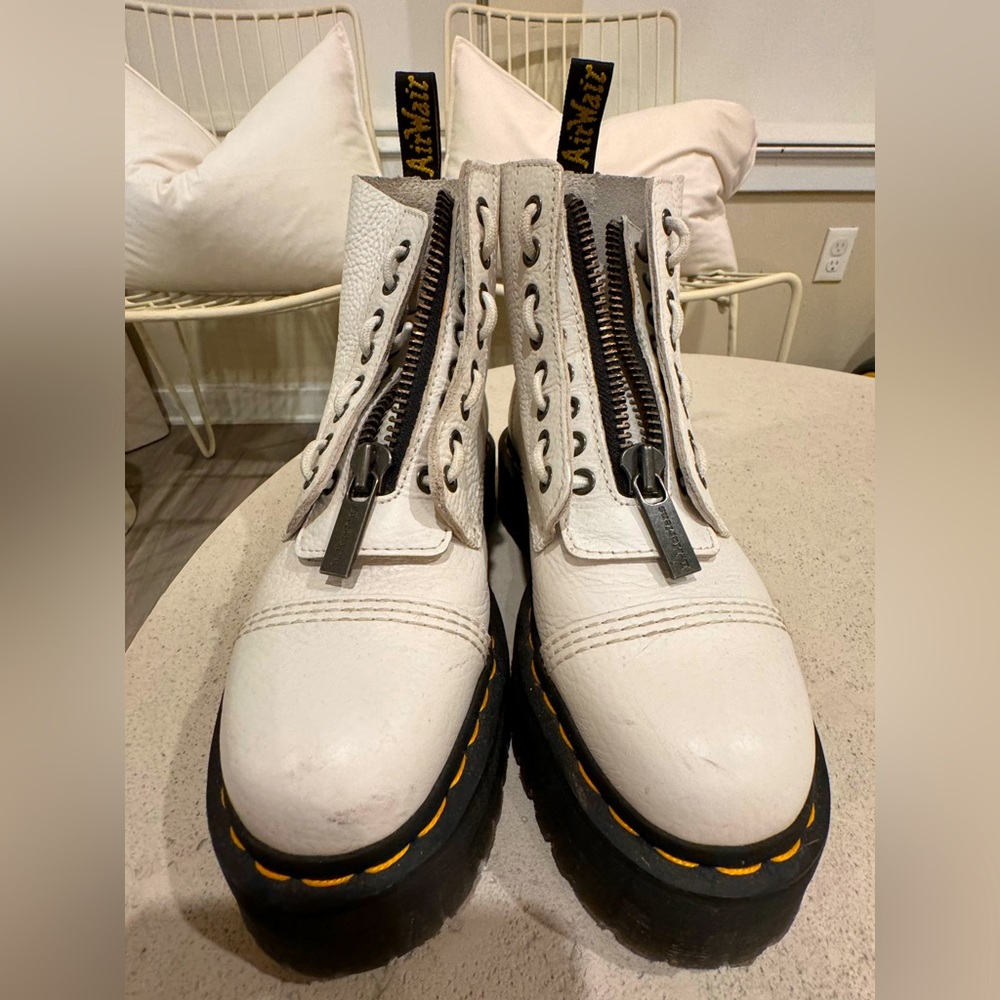 Dr. Marteen boots